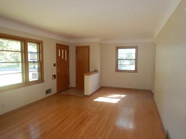 2256 Bush Ave ESaint Paul, MN, 55119Ramsey County