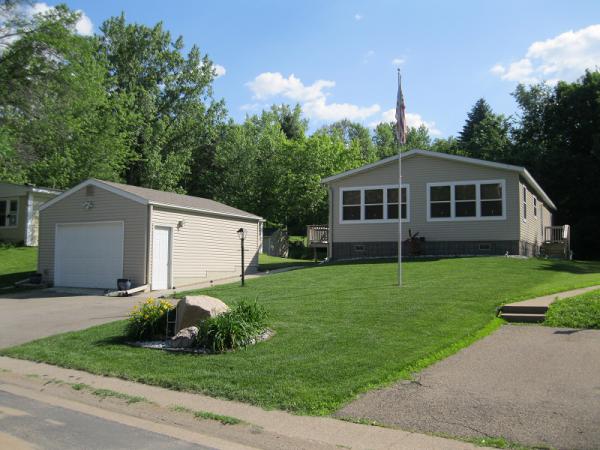 Cedar Knolls 12725 Garner WayApple Valley, MN 55124