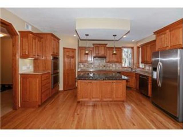 2 Preserve Trail, North Oaks, MN 55127