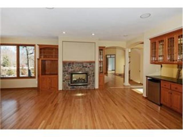 2 Preserve Trail, North Oaks, MN 55127