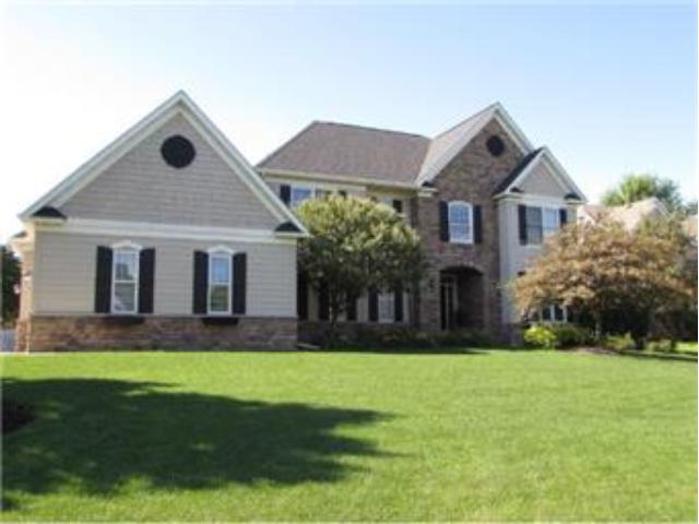 10459 Raleigh Road, Woodbury, MN 55129