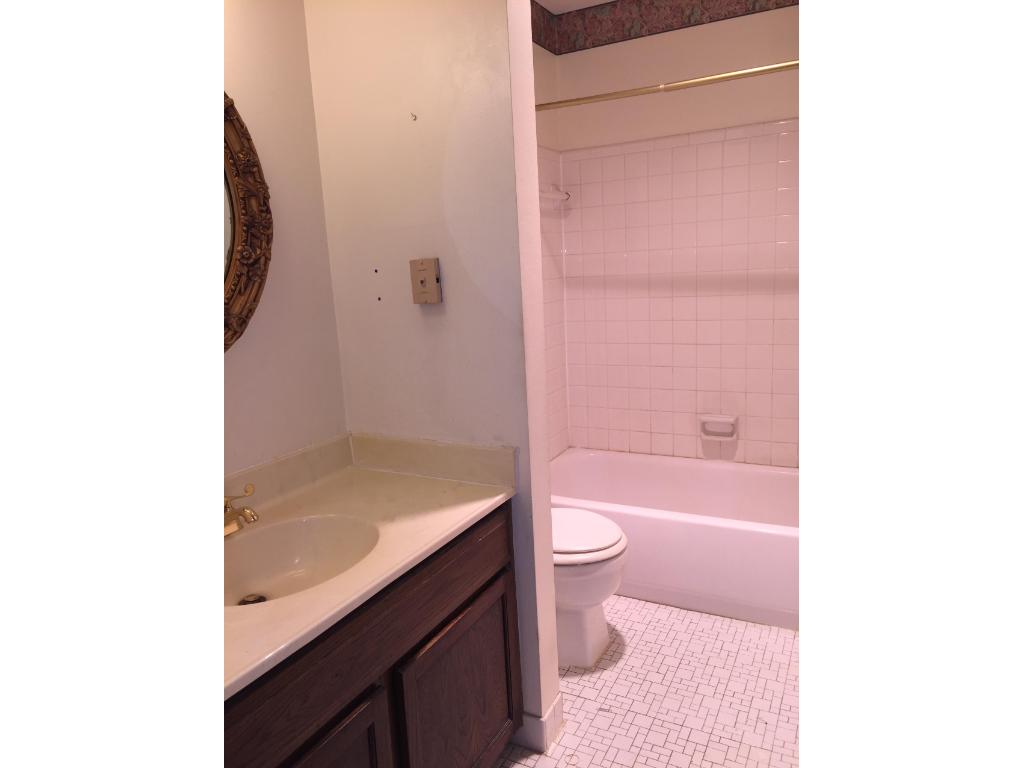 10301 Cedar Lake Road, Minnetonka, MN 55305