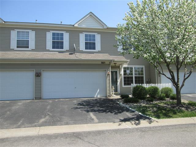7675 Coneflower Curve N NChanhassen, MN, 55317Carver County