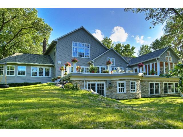 5990 Lake Linden Court, Shorewood, MN 55331