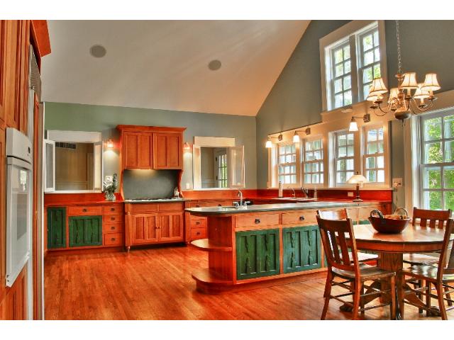 5990 Lake Linden Court, Shorewood, MN 55331