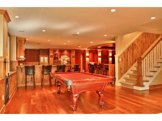 5990 Lake Linden Court, Shorewood, MN 55331