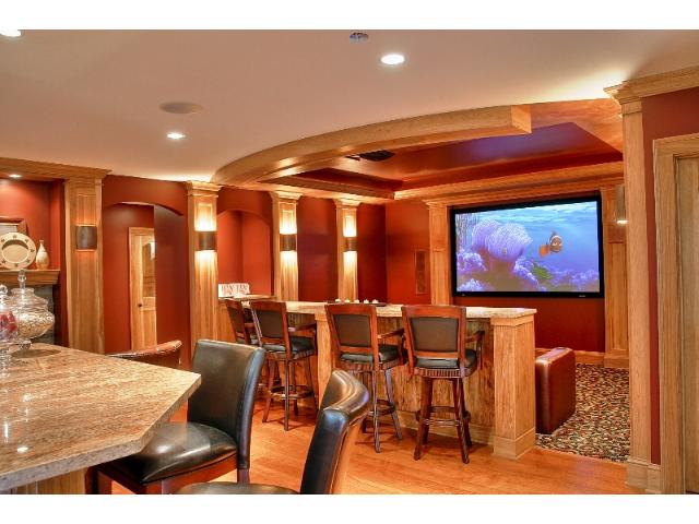 5990 Lake Linden Court, Shorewood, MN 55331