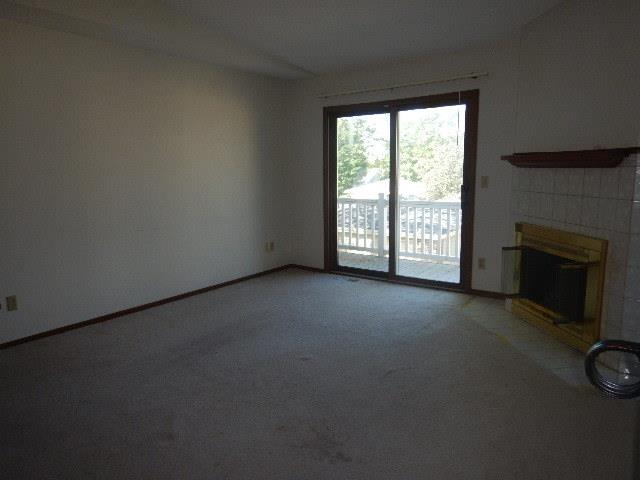 1042 E Travelers TrlBurnsville, MN, 55337Dakota County