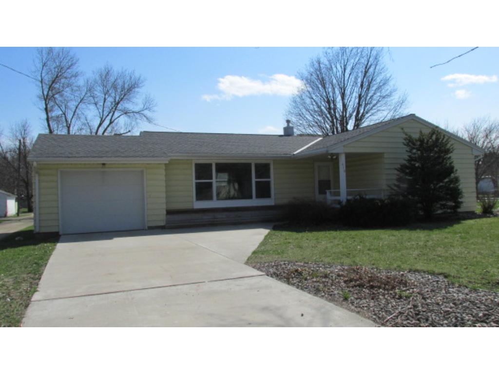410 Douglas Avenue E, Hector, MN 55342