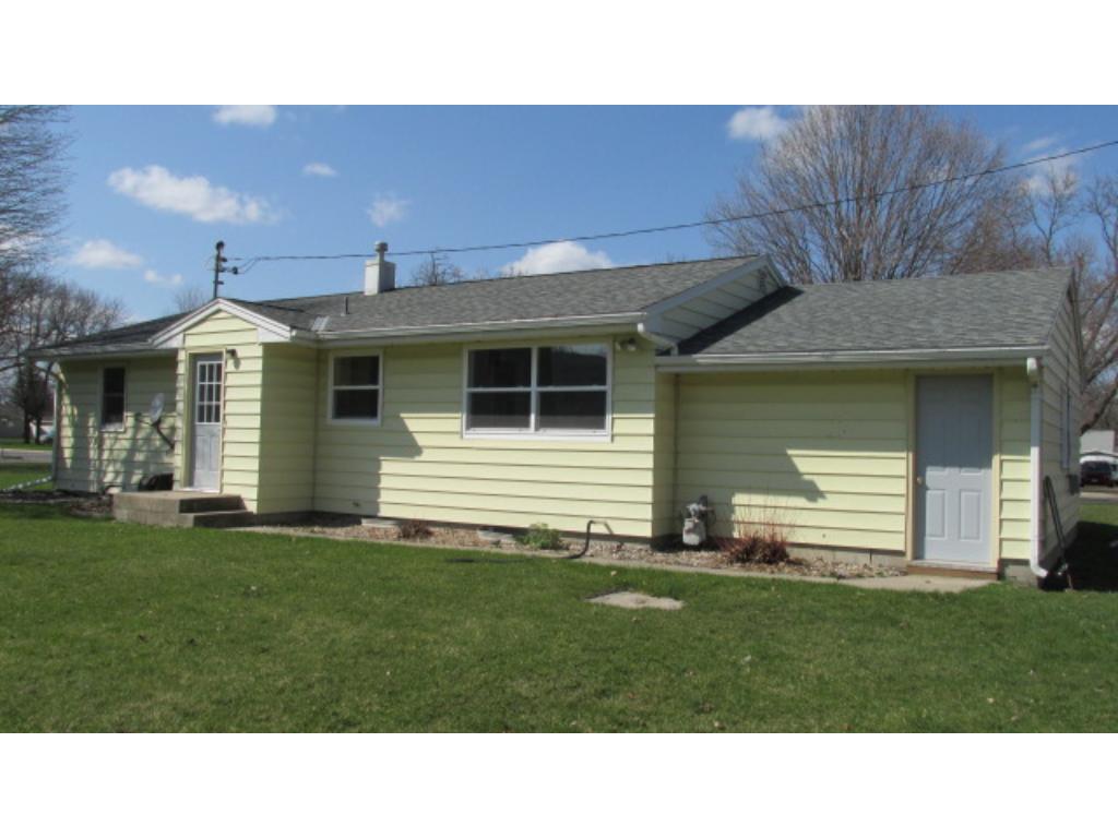 410 Douglas Avenue E, Hector, MN 55342