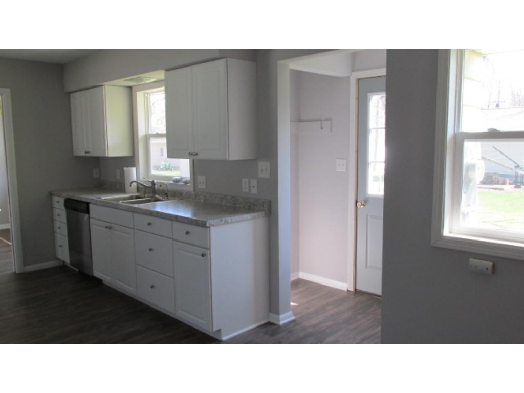 410 Douglas Avenue E, Hector, MN 55342