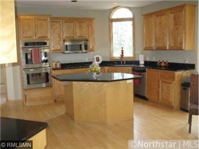10195 Gristmill Ridge, Eden Prairie, MN 55347