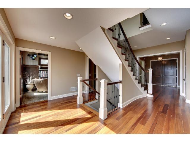 9747 Sky Lane, Eden Prairie, MN 55347
