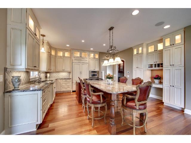 9747 Sky Lane, Eden Prairie, MN 55347