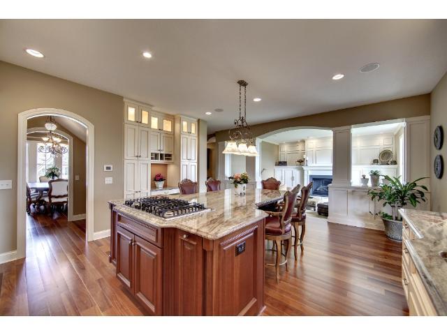 9747 Sky Lane, Eden Prairie, MN 55347