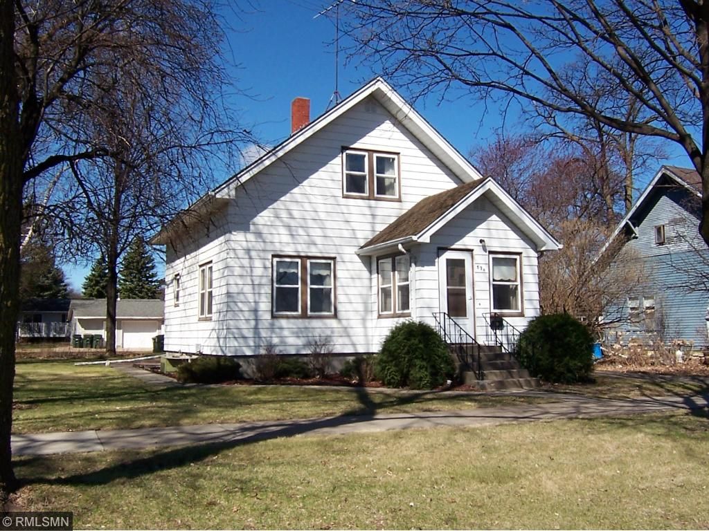 576 Monroe Street SE, Hutchinson, MN 55350