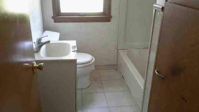 643 5th Ave SWHutchinson, MN, 55350Mcleod County