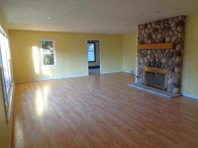 71 1st Ave NLester Prairie, MN, 55354Mcleod County
