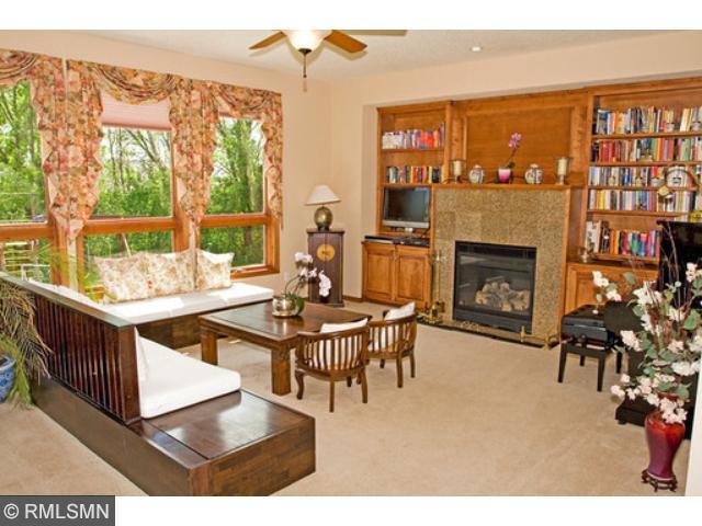 784 Applewood Circle, Victoria, MN 55386