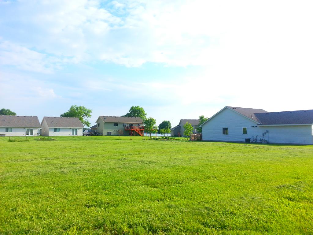 XXX Lake Trail, Winsted, MN 55395