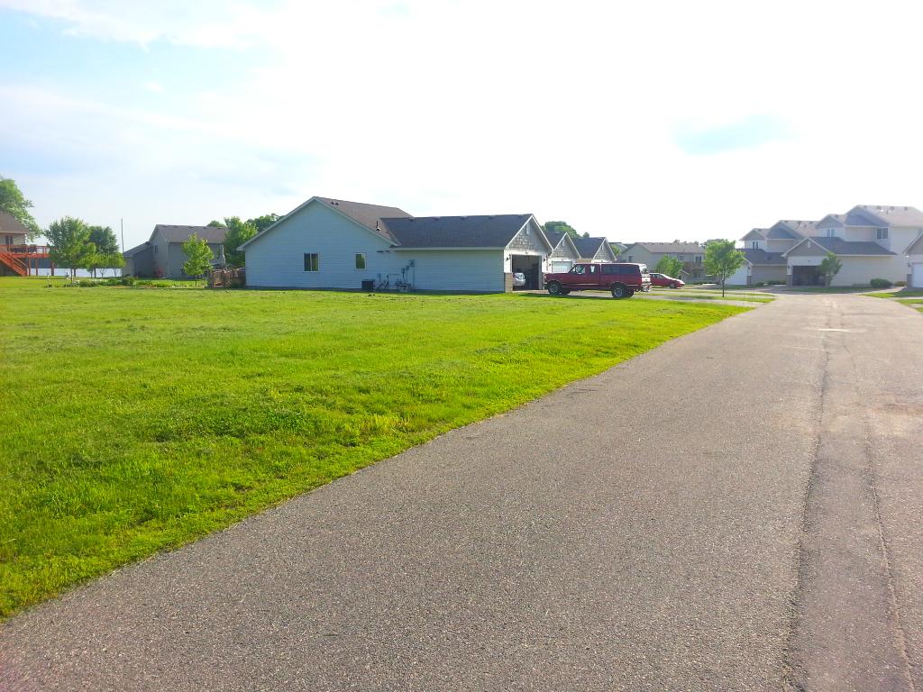 XXX Lake Trail, Winsted, MN 55395
