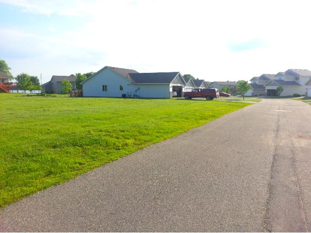 XXX Lake Trail, Winsted, MN 55395