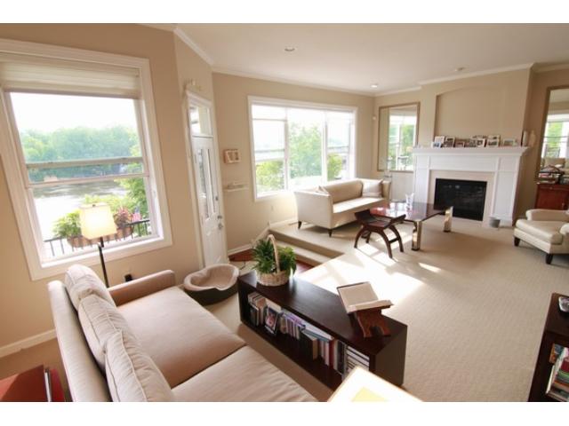 301 W River Parkway, Minneapolis, MN 55401