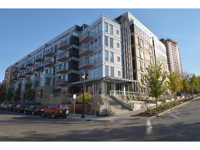 415 Oak Grove Street, Minneapolis, MN 55403