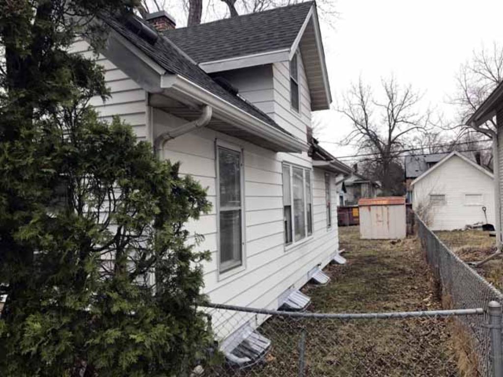 3934 Thomas Avenue N, Minneapolis, MN 55412