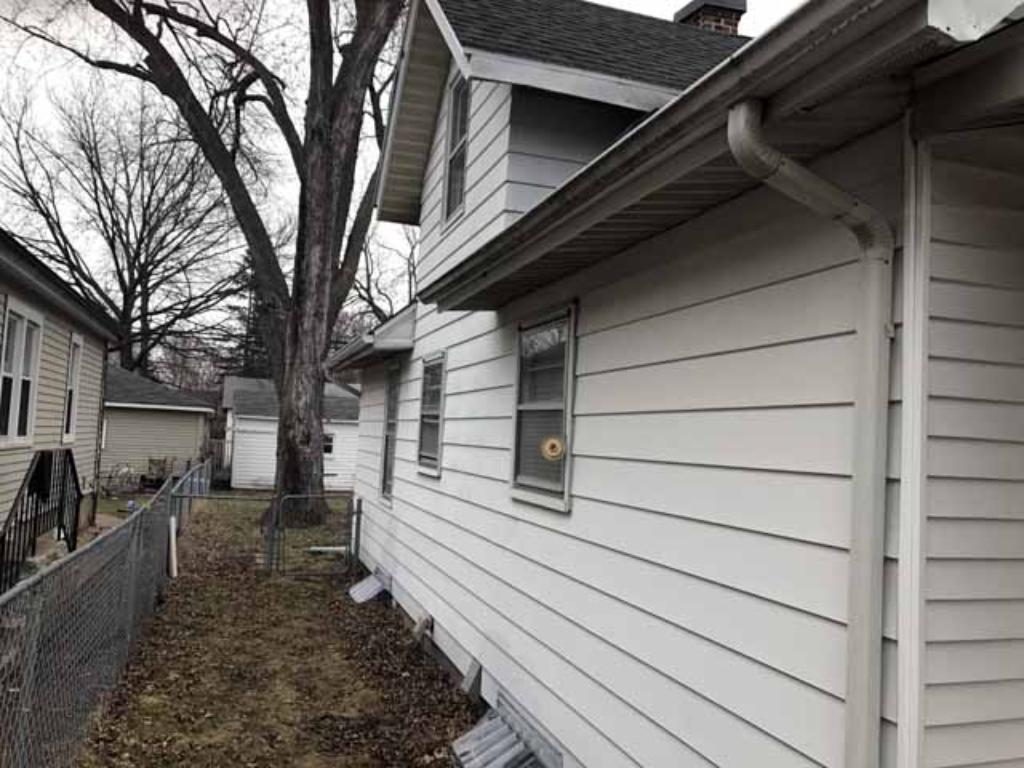 3934 Thomas Avenue N, Minneapolis, MN 55412