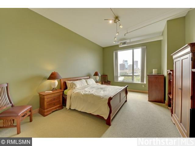 100 2nd Street NE, Minneapolis, MN 55413