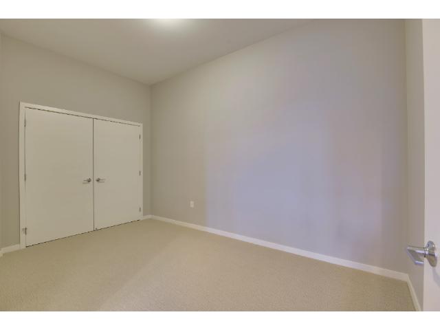 640 4th Street S, Minneapolis, MN 55415