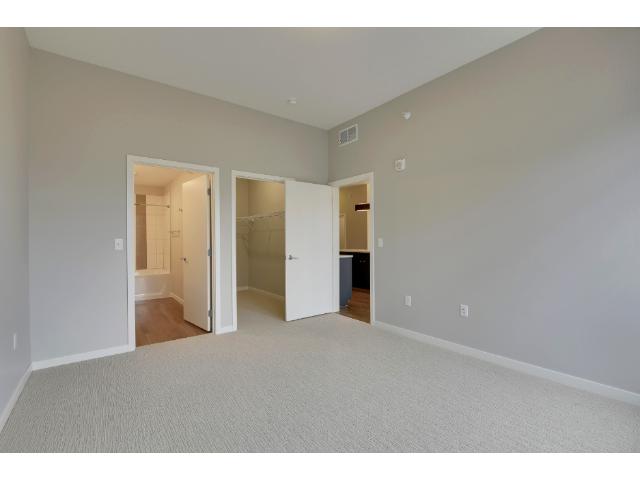 640 4th Street S, Minneapolis, MN 55415