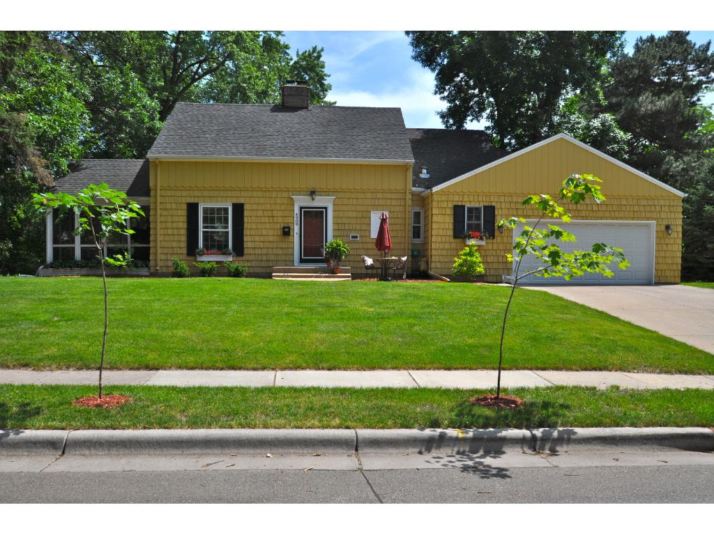 4909 Sunnyside Road, Edina, MN 55424