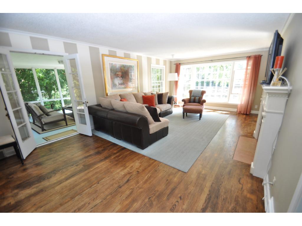 4909 Sunnyside Road, Edina, MN 55424