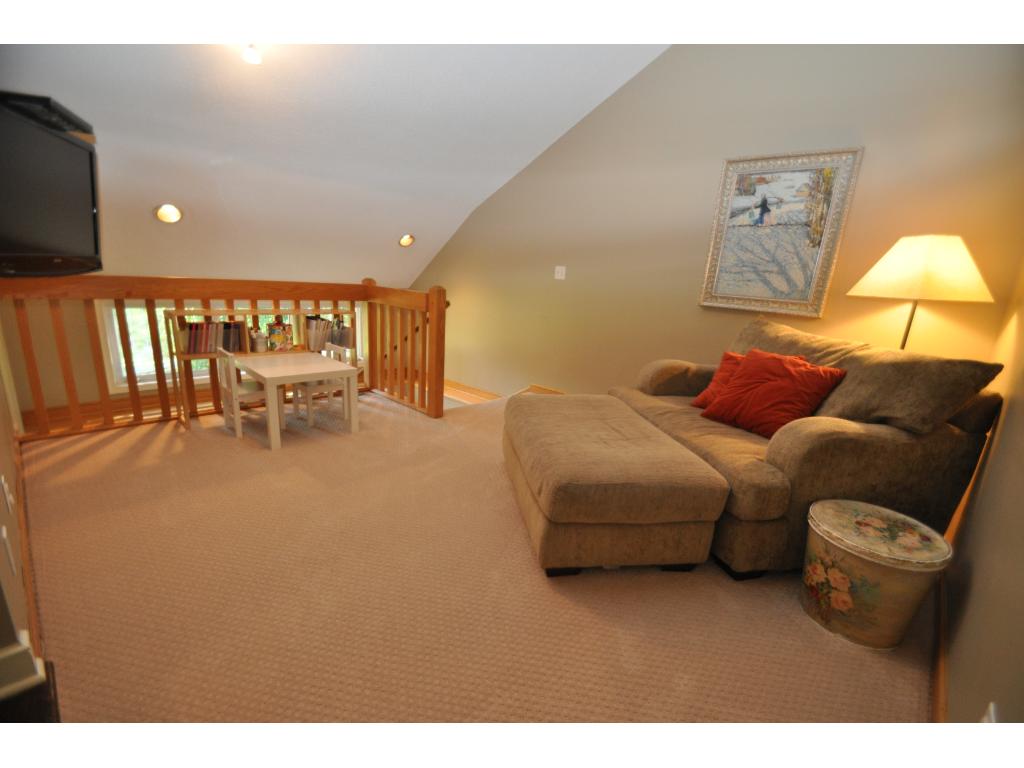 4909 Sunnyside Road, Edina, MN 55424