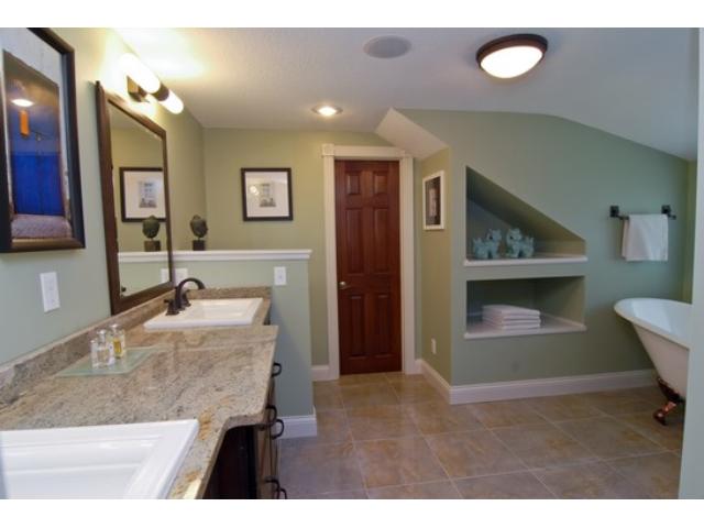 65 Woodland Circle, Edina, MN 55424
