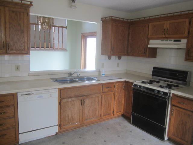 11894 Jonquil St NWCoon Rapids, MN, 55433Anoka County