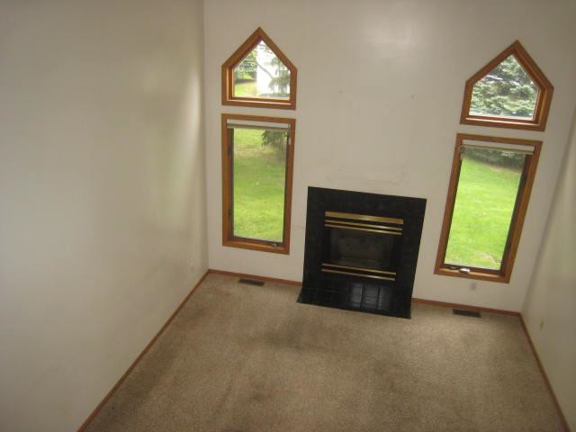 8735 Norway St NWCoon Rapids, MN, 55433Anoka County
