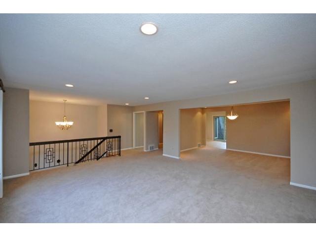 7221 Glouchester Drive, Edina, United States 55435