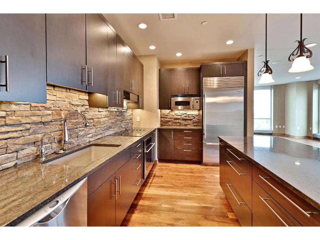 3209 Galleria, Edina, MN 55435