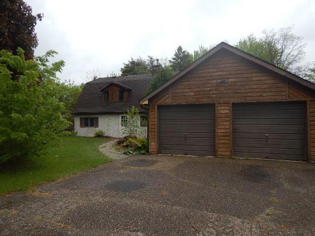 7958 Fairfield CirBrooklyn Park, MN, 55444Hennepin County