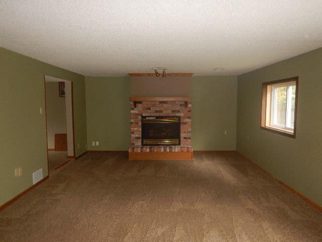 7958 Fairfield CirBrooklyn Park, MN, 55444Hennepin County