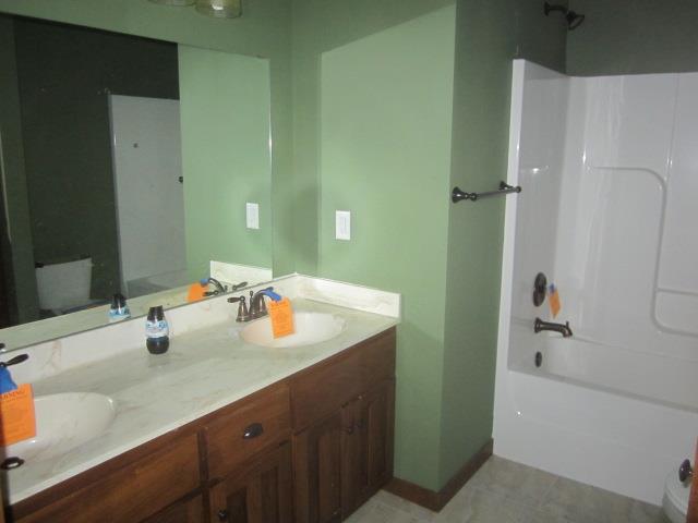 8557 Tessman Farm Rd NBrooklyn Park, MN, 55445Hennepin County