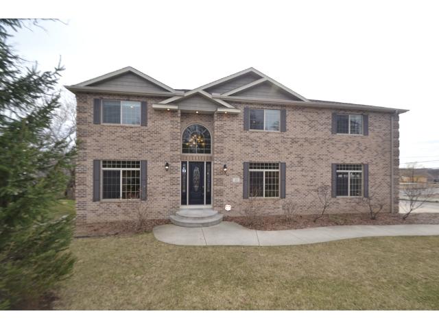 22 Kingsview Lane N, Minnetonka, MN 55447
