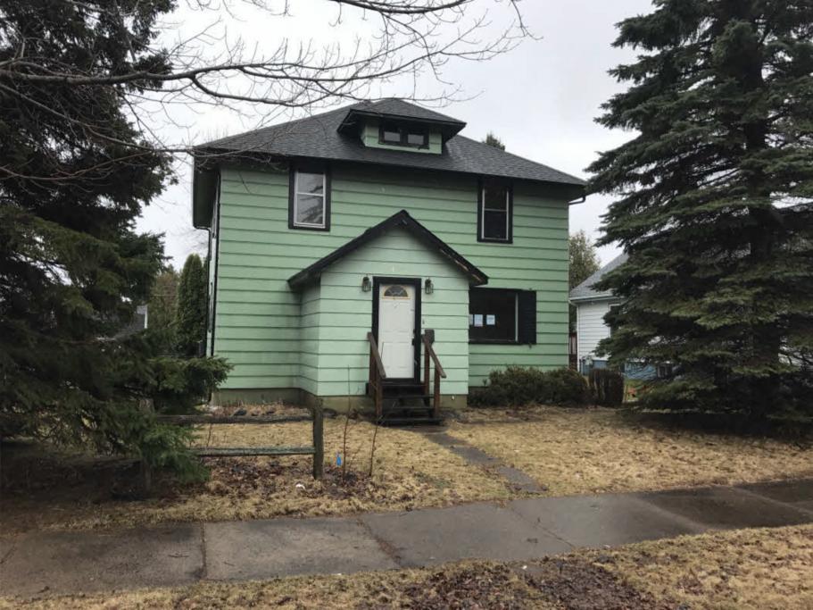 422 10th AveTwo Harbors, MN, 55616Lake County
