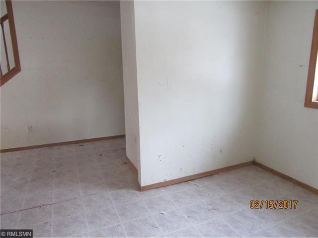 3485 Brogade St, Askov, MN 55704