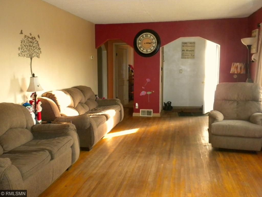 704 2nd Street, Bovey, MN 55709