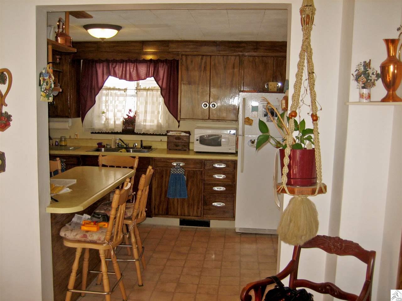 12 E Conan St, Ely, MN 55731