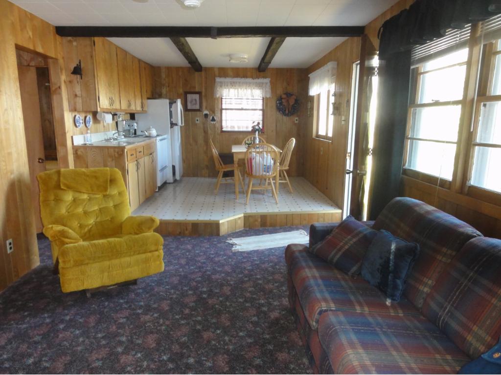 15543 N Buck Lake Road, Nashwauk, MN 55769